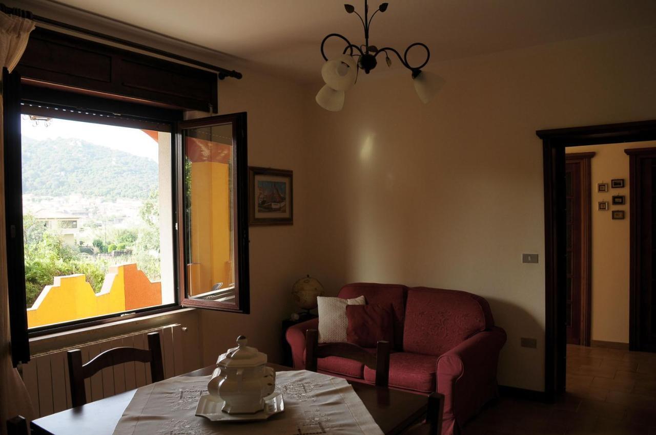 Appartamento Sa Chiriasa Monti Esterno foto